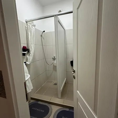 Omis アパートホテル 3*