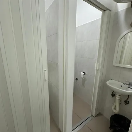 Omis アパートホテル 3*